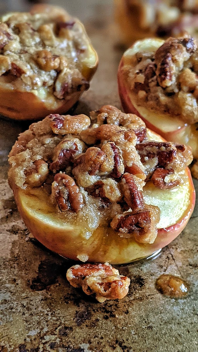Baked Honeycrisp Apples with Butter Pecan and Brown Sugar Topping - My